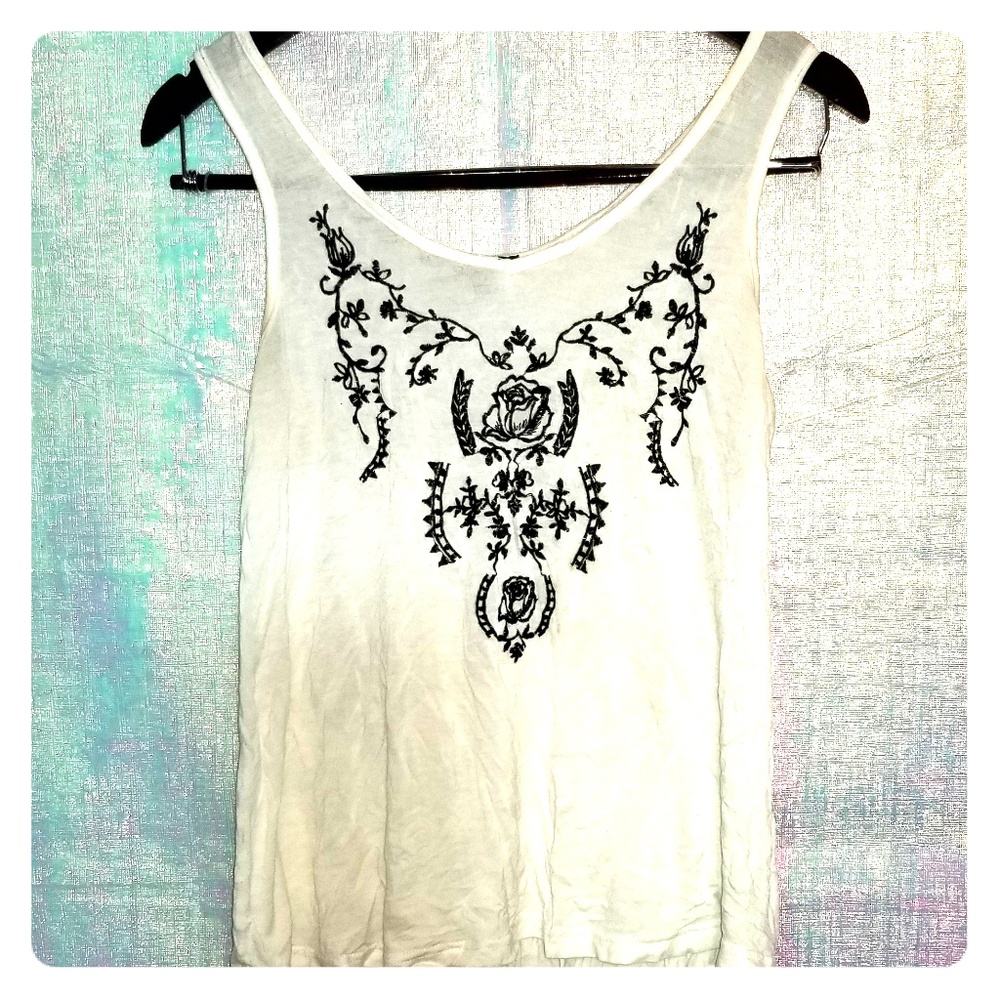 🌼MUST GO! Flowy, Fab, Patterned. TANK top